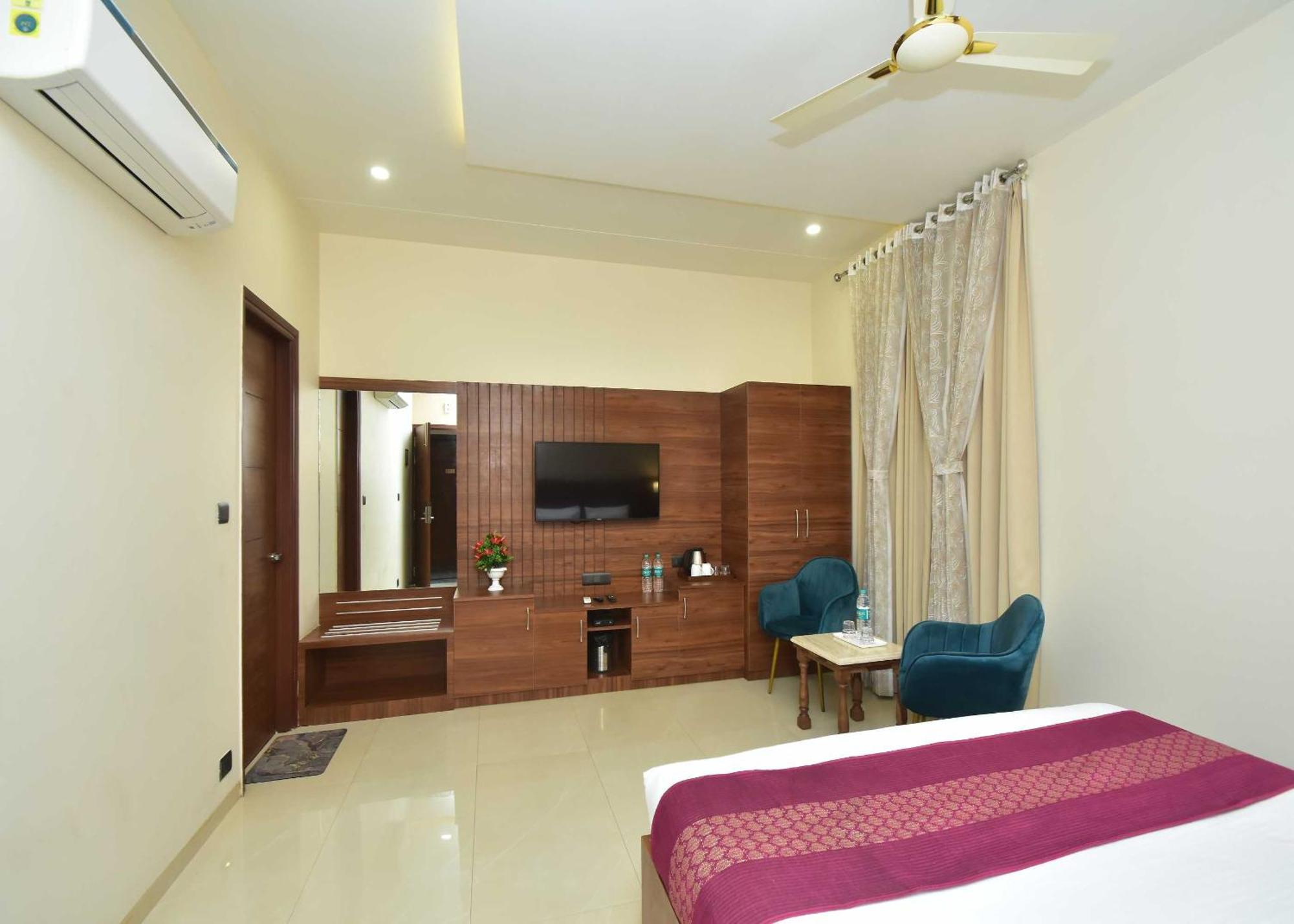 Hotel Shyamleela Khatu Экстерьер фото