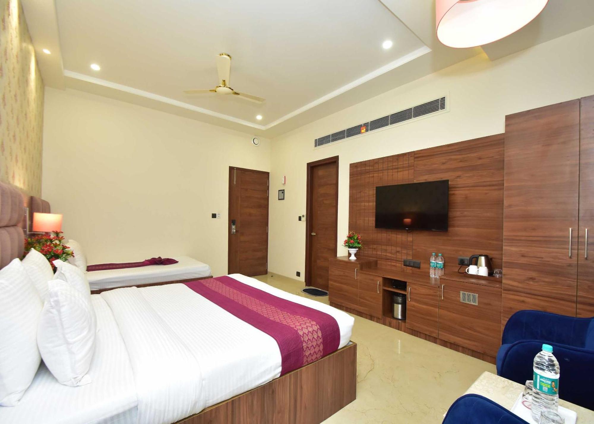 Hotel Shyamleela Khatu Экстерьер фото