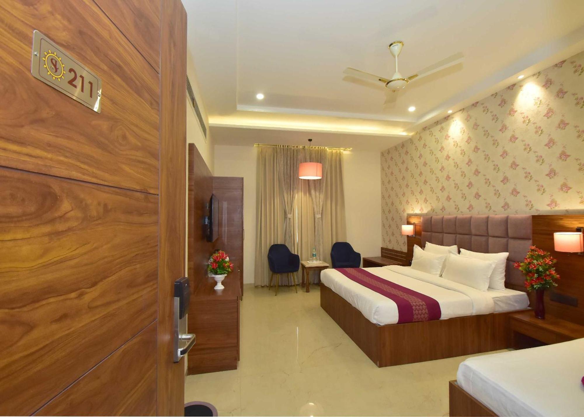 Hotel Shyamleela Khatu Экстерьер фото