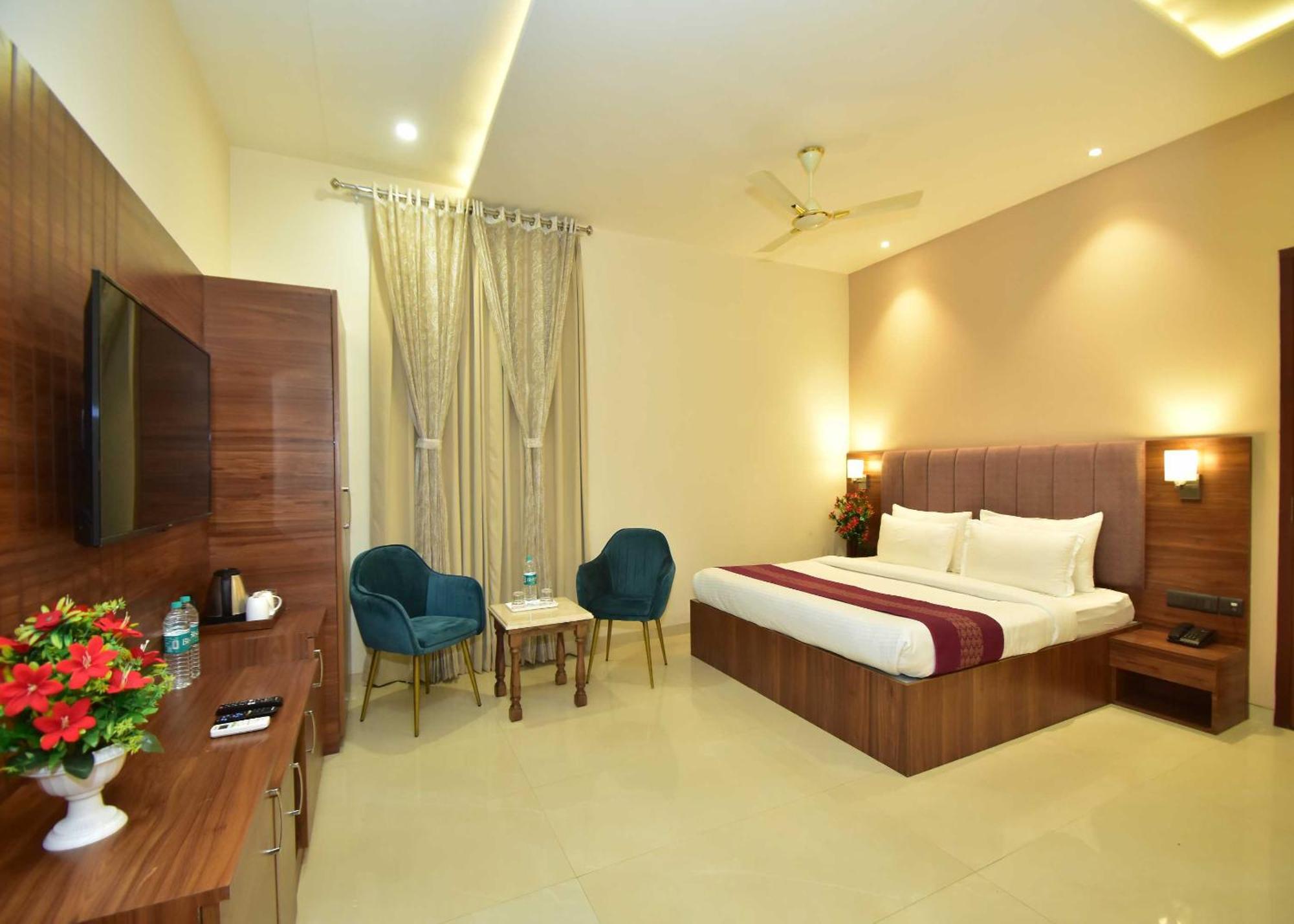 Hotel Shyamleela Khatu Экстерьер фото