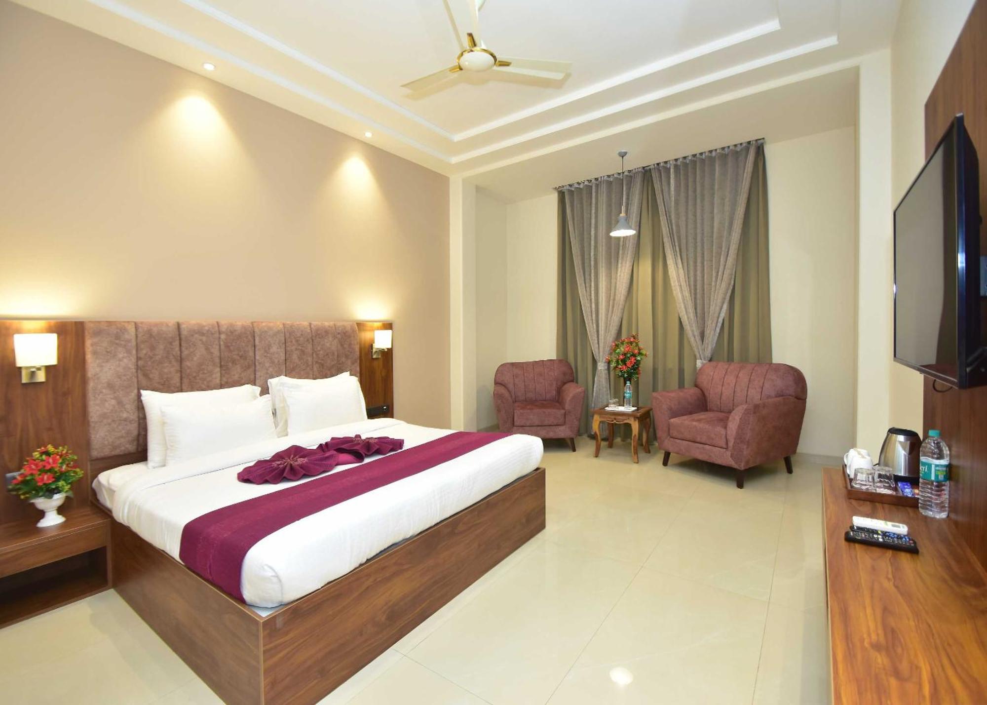 Hotel Shyamleela Khatu Экстерьер фото