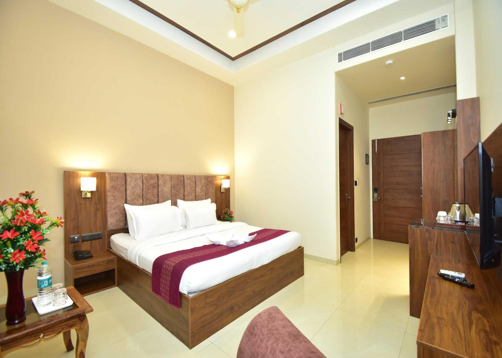 Hotel Shyamleela Khatu Экстерьер фото
