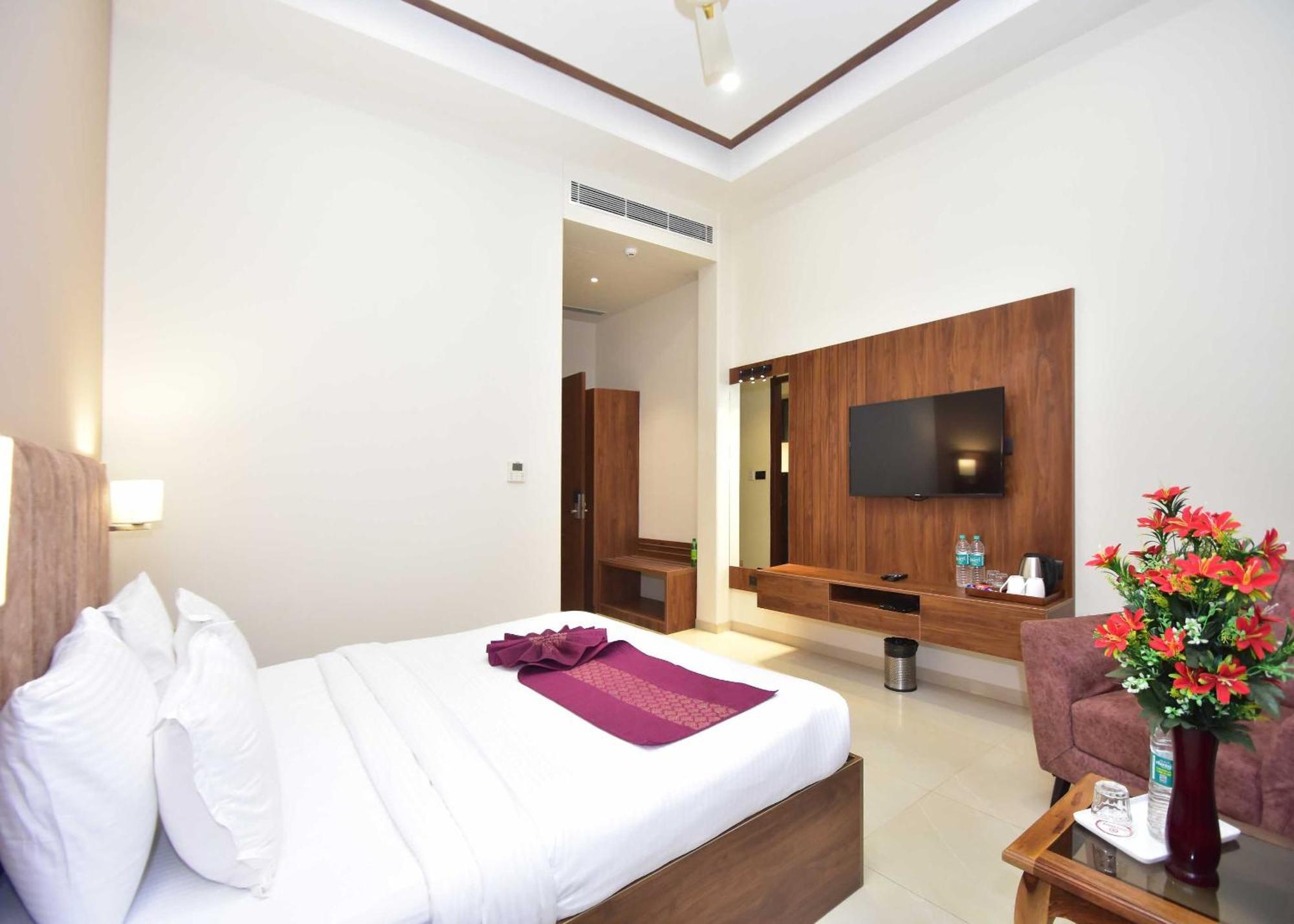 Hotel Shyamleela Khatu Экстерьер фото