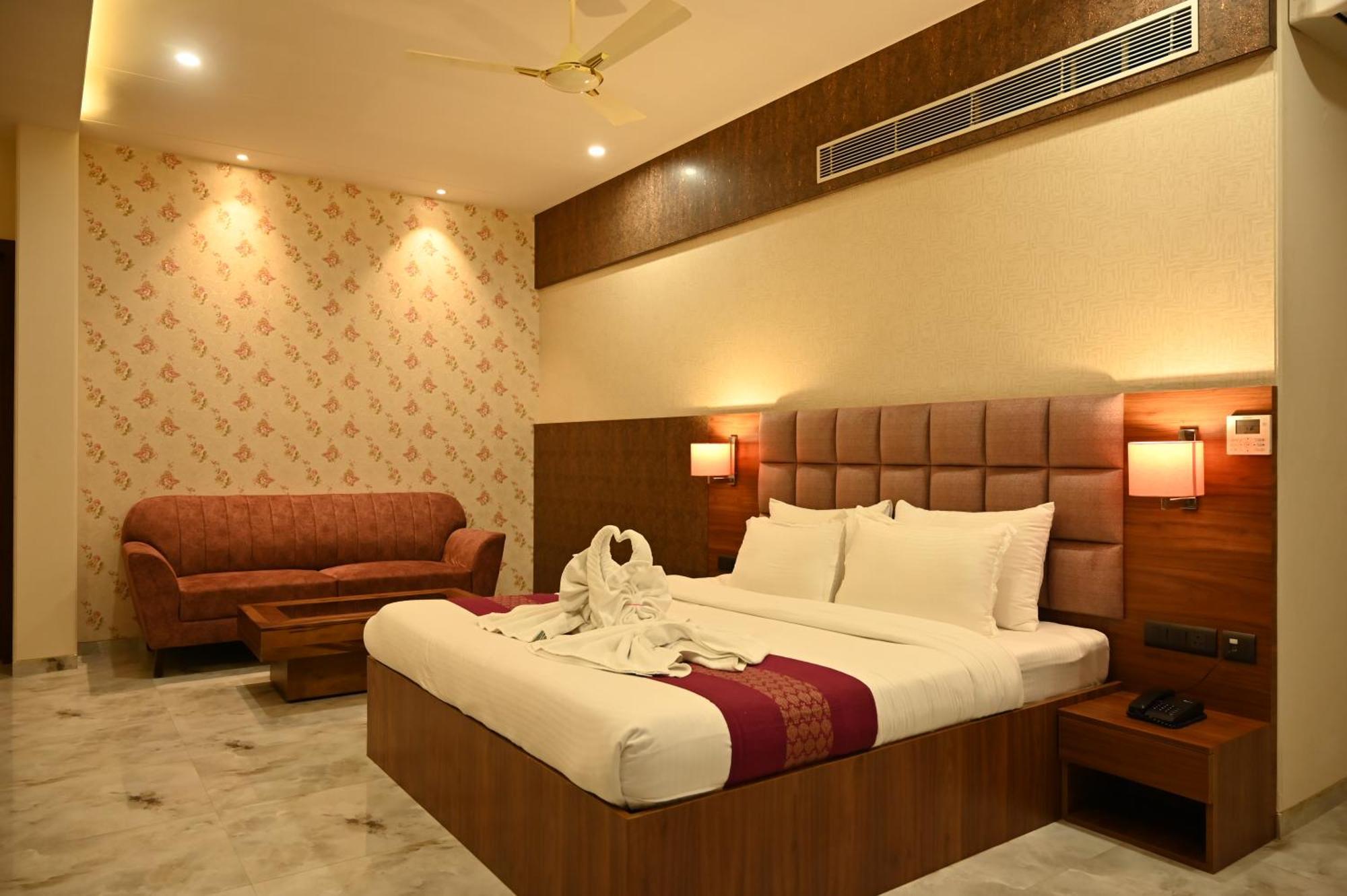 Hotel Shyamleela Khatu Экстерьер фото