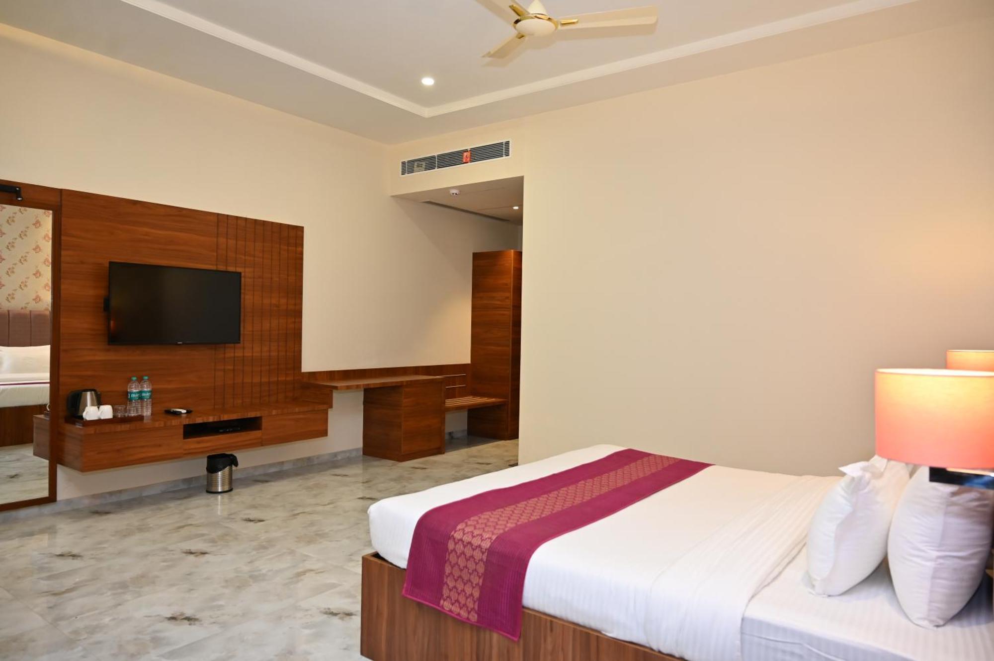 Hotel Shyamleela Khatu Экстерьер фото