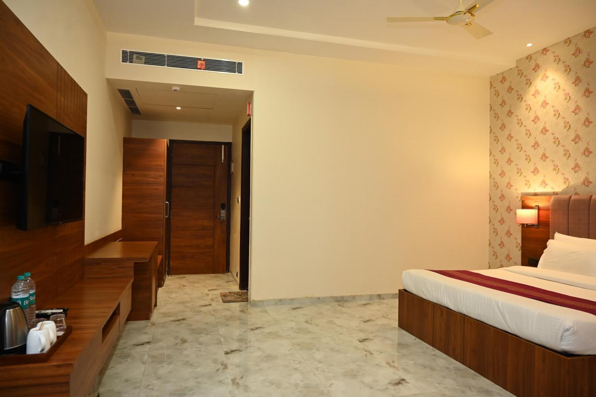 Hotel Shyamleela Khatu Экстерьер фото